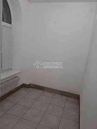 Продаж Квартира 3-кімнатна, 1/3 поверх на вул. Салтовское Kharkiv