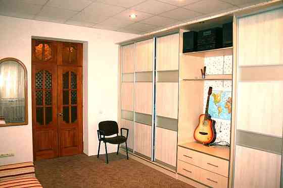 Оренда Квартира 2-кімнатна, 1/4 поверх на Вузівська, 4 Kiev