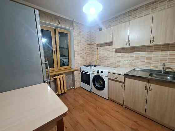 Продаж Квартира 1-кімнатна, 5/5 поверх на Волинська вул., д. 2 Kiev