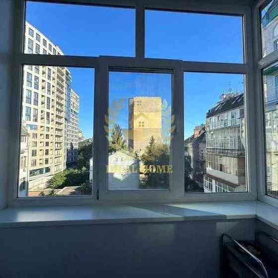 Продається 2-кімнатна квартира в центрі Києва Киев