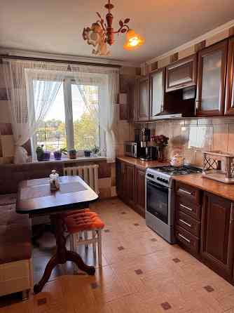 Продам трехкомнатную квартиру Малиновский район улица Маршала Бабаджаняна (Рекордная) Odessa
