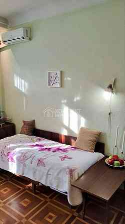 Оренда Квартира 3-кімнатна, 2/4 поверх на вул. Китаєнко Харків