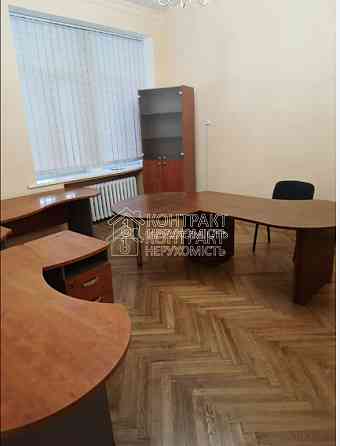 Продаж Квартира 3-кімнатна, 1/4 поверх на вул. Пушкинский въезд Харків