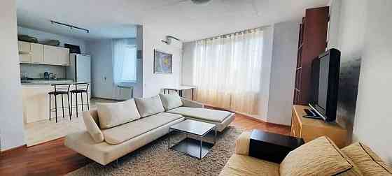 Оренда Квартира 3-кімнатна, 18/23 поверх на Дніпровська набережна, 19А Київ