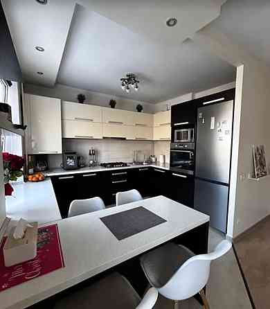 Продаж Квартира 4-кімнатна, 5/5 поверх на вул. Вербицького М. Тернополь