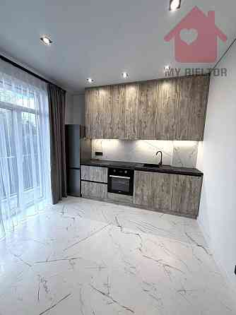 Оренда Квартира 1-кімнатна, 1/5 поверх на Руська Ужгород