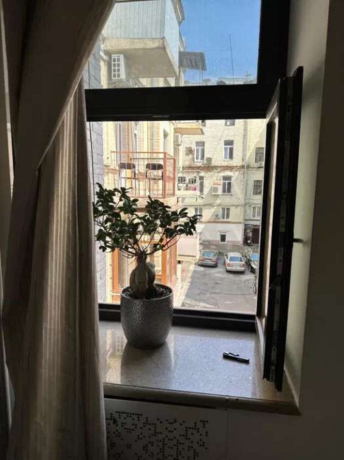 Оренда Квартира 1-кімнатна, 3/4 поверх на пл. Бессарабская Киев - изображение 1