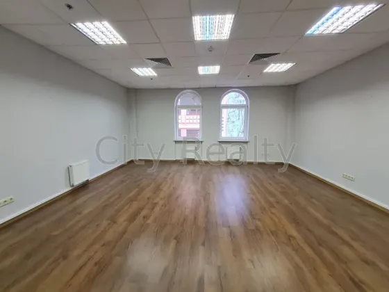 Здається Офісні приміщення площа 152.5 кв.м 3-й поверх Київ Верхній Вал 4А Київ