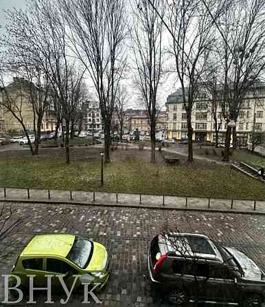 Продаж Квартира 1-кімнатна, 2/2 поверх на Старий Ринок пл. L'viv