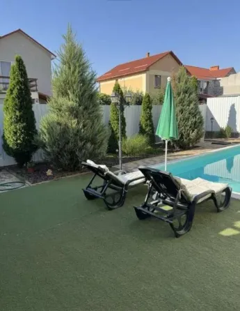 Продажа 2-этажный Дом с участком 3 сот 168 кв.м 4 комн. на селекционеров Одесса