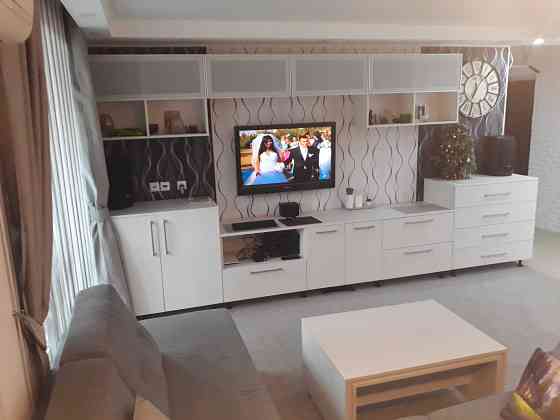 Продаж Квартира 3-кімнатна, 2/9 поверх на Макеевская вул., д. 7 Kiev