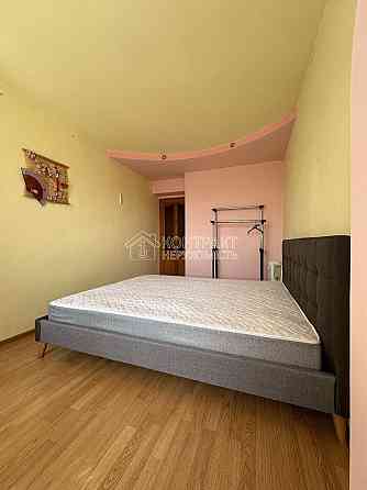 Продаж Квартира 3-кімнатна, 9/9 поверх на вул. Холодногірська Kharkiv