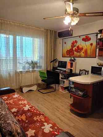 Продаж Квартира 2-кімнатна, 19/25 поверх на Ясинуватський вул., д. 11 Київ