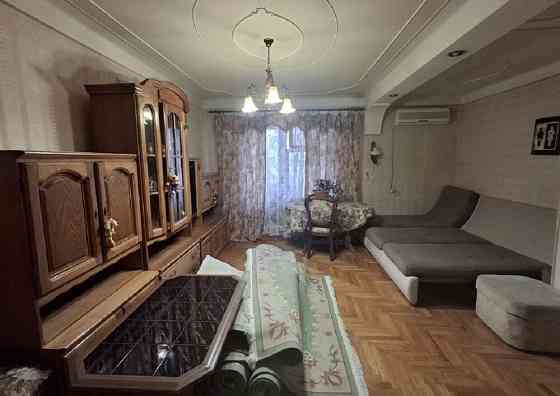 Оренда Квартира 2-кімнатна, 4/9 поверх на проспект Тычины Павла, д.5 Київ