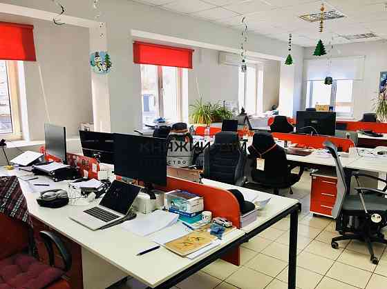 Оренда офісне приміщення на Межигорская ул. поверх - 2/4 Київ