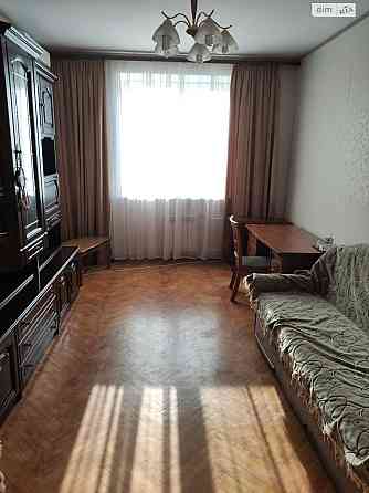 Оренда Квартира 2-кімнатна, 3/5 поверх на вул. Сергія Набоки, 1 Киев