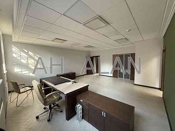 Продаж Будинок 4-кімнатний на Руставелі Шота вул., 44 Kiev