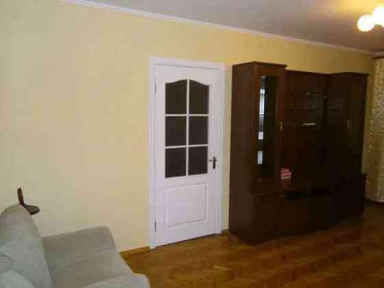 Оренда Квартира 3-кімнатна, 8/9 поверх на ул. Миропольская, 3 Київ