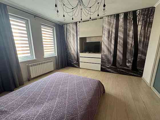 Продаж Квартира 4-кімнатна, 3/16 поверх на 8 Марта ул., 9А Дніпро