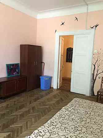 Оренда Квартира 2-кімнатна, 3/3 поверх на Паркова-Сирецька, 15 Київ