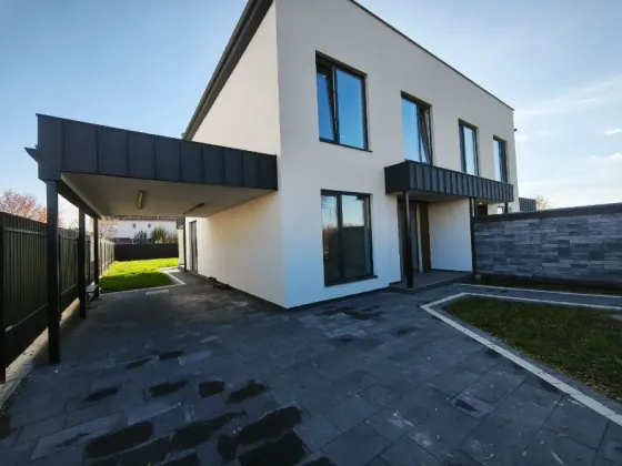 Продаж 2-поверховий Будинок з ділянкою 4 сот 130 кв.м 4 кімн. на Я.Мудрого Ужгород