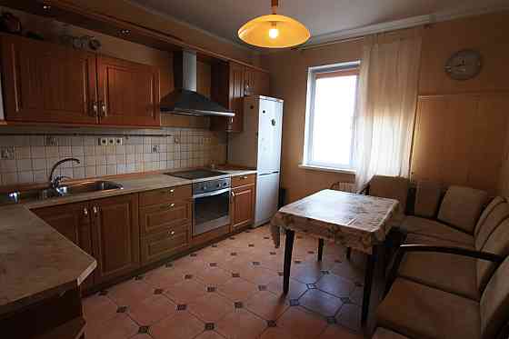 Оренда Квартира 3-кімнатна, 12/12 поверх на улица Гмыри Бориса, д.3 Киев