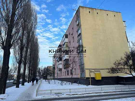 Оренда Квартира 1-кімнатна, 4/5 поверх на вул. Євгенія Харченка Kiev