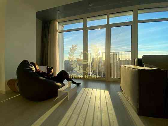 Продаж Квартира 4-кімнатна, 15/17 поверх на Драгоманова ул., 31В Киев