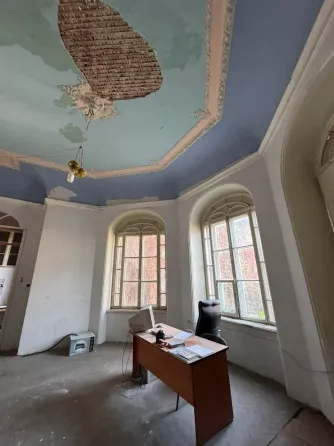 Продажа 3-этажный Дом с участком 4 сот 1337 кв.м 7+ комн. на Нежинська 51 Одесса