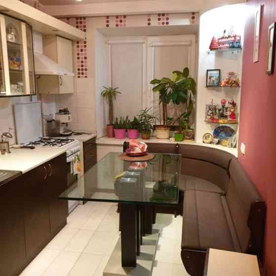 Оренда Квартира 3-кімнатна, 6/9 поверх на пер. Лобачевского, 2 Київ