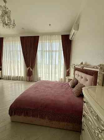 Продаж Квартира 4-кімнатна, 16/17 поверх на Леонтовича ул. Одеса