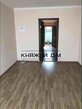 Оренда Квартира 3-кімнатна, 4/4 поверх на Наумова Генерала ул. Київ