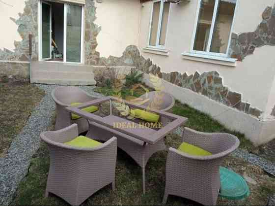 Продаж Будинок 4-кімнатний Круглик