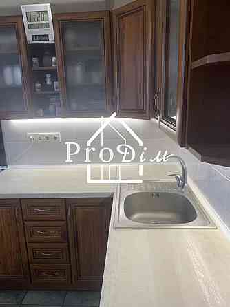 Продаж Квартира 1-кімнатна, 9/9 поверх на Васильківська вул., 2 Kiev