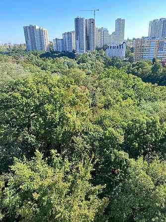 Продаж Квартира 3-кімнатна на Януша Корчака ул., 64 Киев