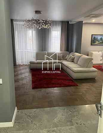 Продаж 3к квартири 135 кв. м Львів