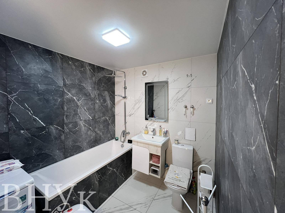 Продаж Квартира 3-кімнатна, 3/5 поверх на Відродження Луцк - изображение 8