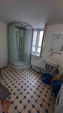 Продам шестикомнатную коммунальную квартиру в крепком теплом доме. Одеса