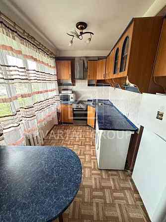 Продаж Квартира 2-кімнатна, 5/5 поверх на Пирогівський шлях вул., д. 44 Киев