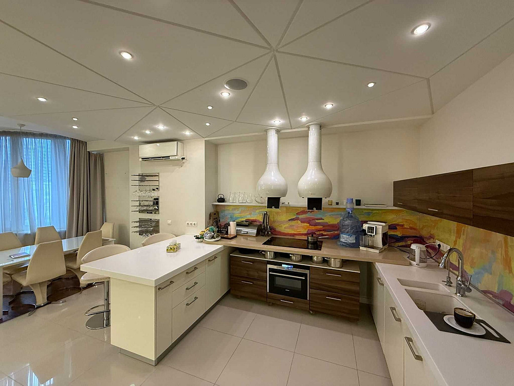 Продаж 3к Квартира 126.9 кв.м Василя Тютюнника вул. Kiev - photo 2