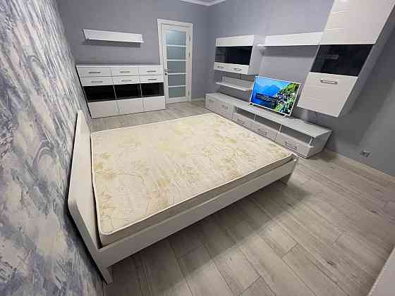 Оренда Квартира 1-кімнатна, 10/25 поверх на Хорольська, 1а Kiev