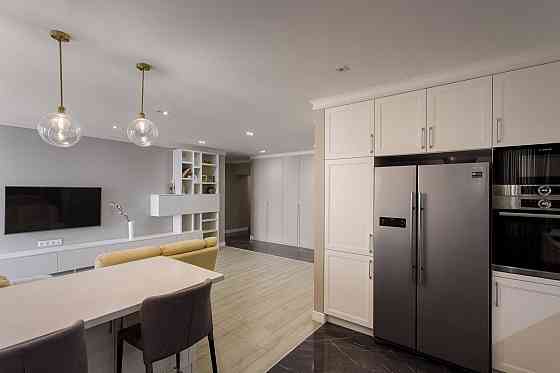 Продаж Квартира 3-кімнатна, 9/25 поверх на Герцена вул., д. 35 Киев