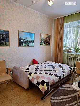 Продаж Квартира 3-кімнатна, 1/2 поверх на Зерова Вінниця