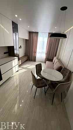 Продаж Квартира 1-кімнатна, 8/8 поверх на Київська Чернівці