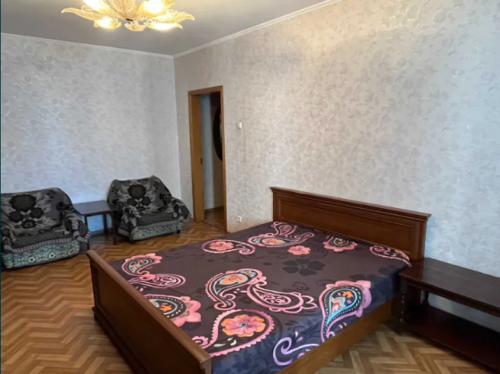 Оренда Квартира 2-кімнатна, 8/10 поверх на вул. Срібнокільська, 24 Kiev