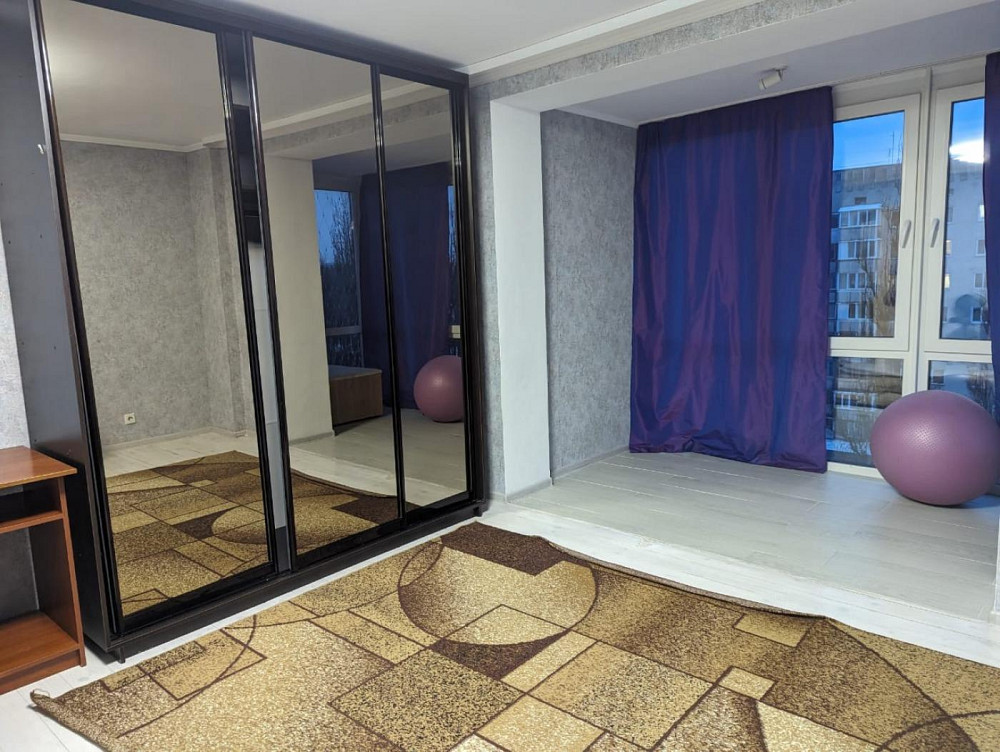 Оренда Квартира 2-кімнатна, 8/10 поверх на вул. Соборна Рівне - фото 4