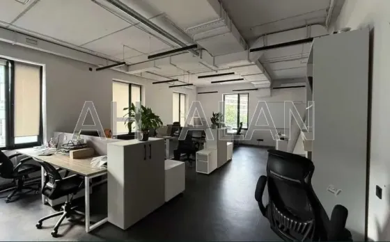 For sale Business Center / Administrative Building area 1130 sq.m  at Ростиславська Kiev
