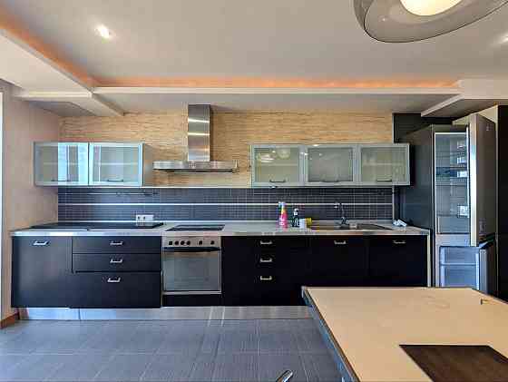 Продаж Квартира 3-кімнатна, 18/25 поверх на Мирного Панаса вул., д. 28-А Київ