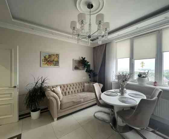 Продаж Квартира 2-кімнатна на ул. Среднефонтанская, 35 Одеса