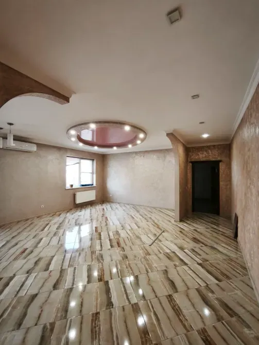 Здається Офісні приміщення площа 76 кв.м 2-й поверх Ужгород Тлехаса 16 Ужгород - фото 1